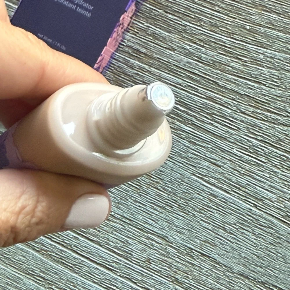 New in box Tarte Marajuca Tinted Hydrator Full Size - 34N Medium Neutral - Picture 3 of 4